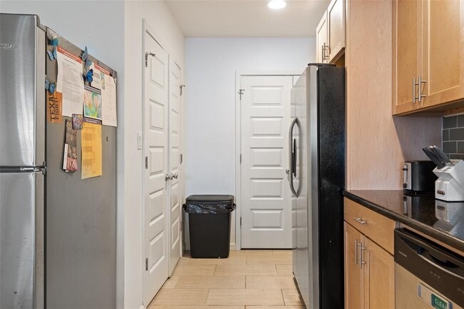 Building Photo - 3504 Speedway