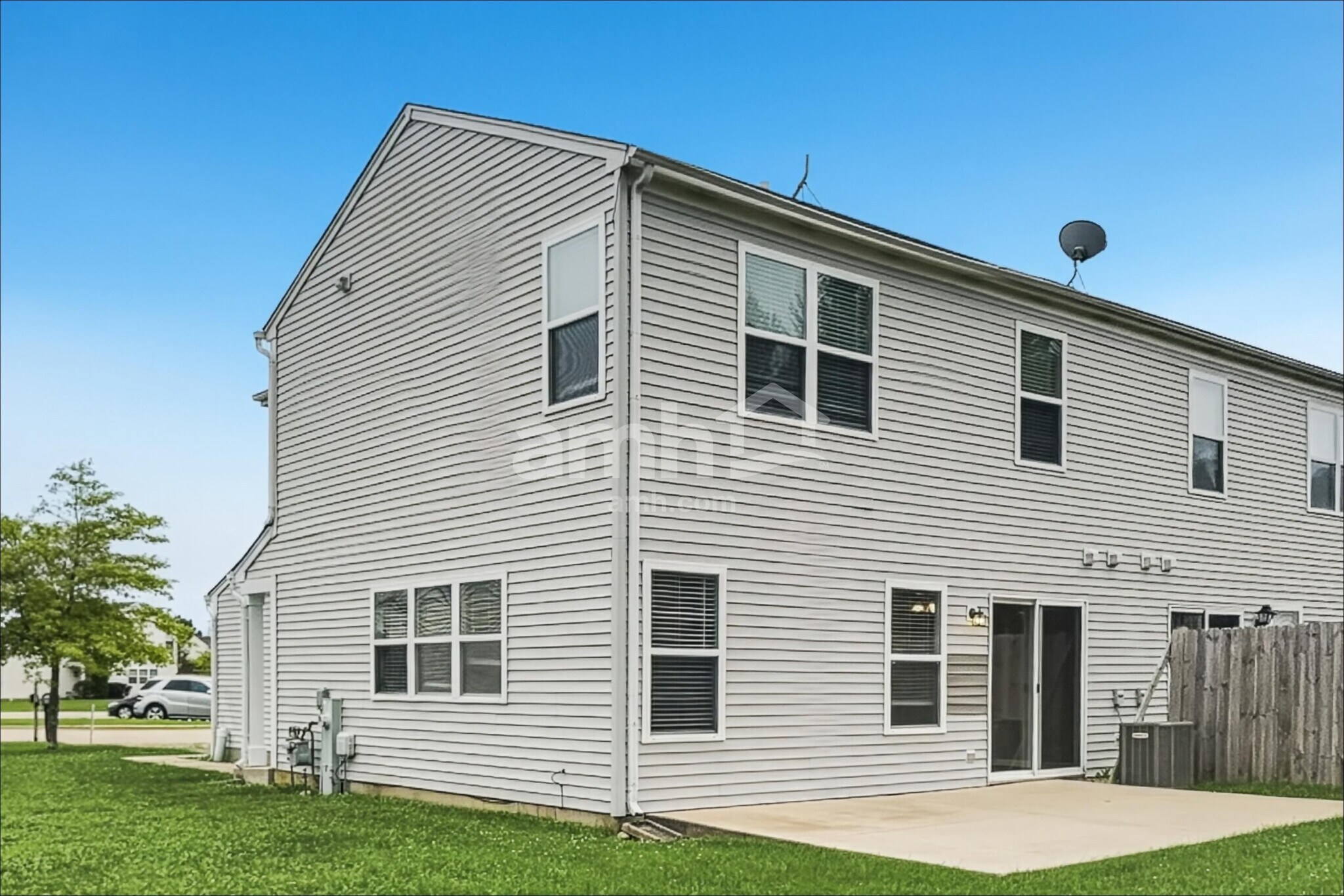 Building Photo - 250 Wedgewood Cir