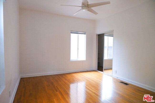 Building Photo - 5114 Edgewood Pl