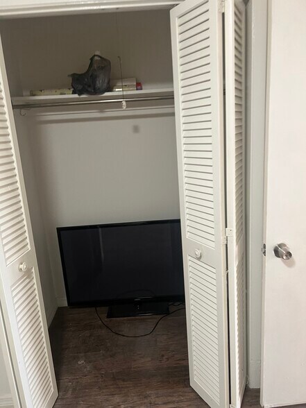 Building Photo - 3106 Harbor Blvd