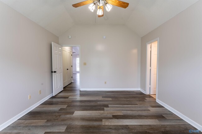 Building Photo - 112 Telluride Dr