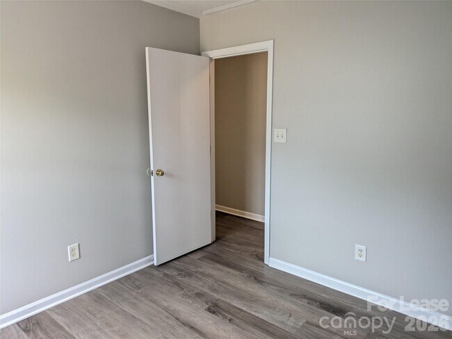 Building Photo - 187 Brantley Pl Dr