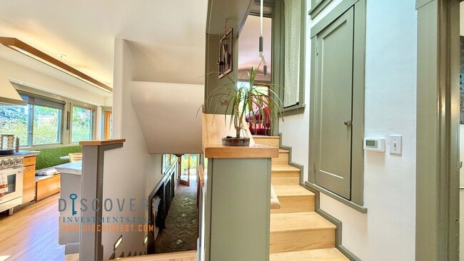 Building Photo - Charming Custom Retreat in Prime Berkeley ...