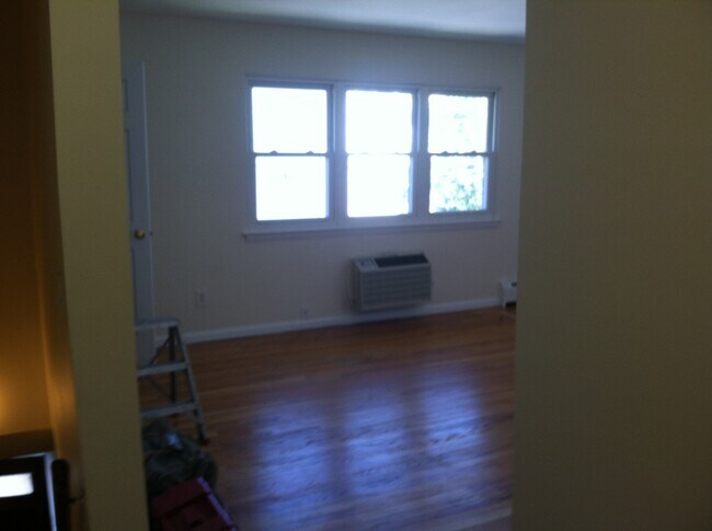 Building Photo - 134 Commercial Ave