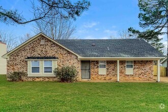 Building Photo - 4290 Park Forest Dr