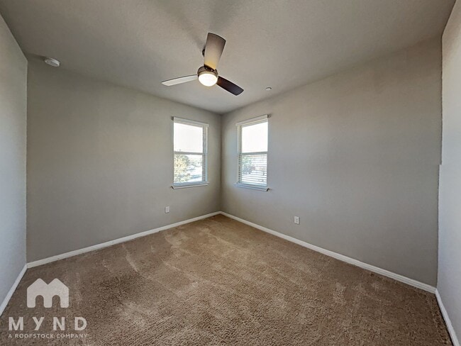 Building Photo - 1001 Zodiac Ln