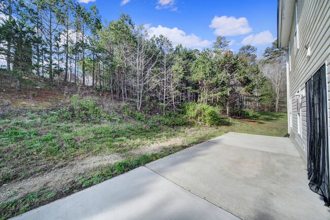 Building Photo - Fantastic Two Story Home - Open Floorplan