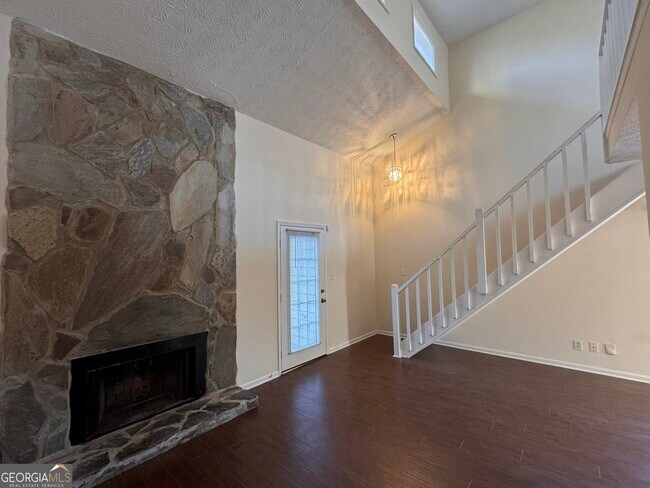 Building Photo - 1717 Wynndowne Trail