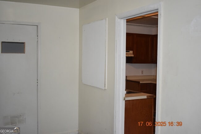 Building Photo - 4403 Azalea Dr
