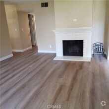 Building Photo - 17572 Vandenberg Ln