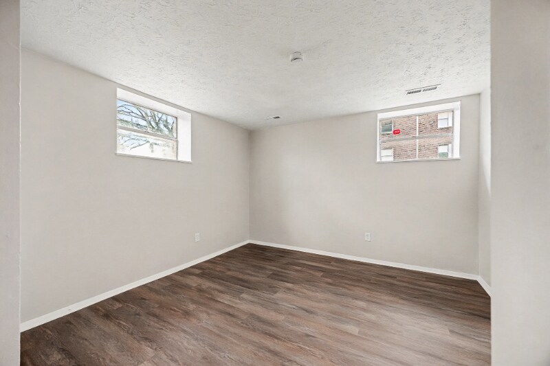 Building Photo - 562 Glenwood Ave