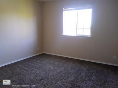 Building Photo - 2200 S Phillippi St