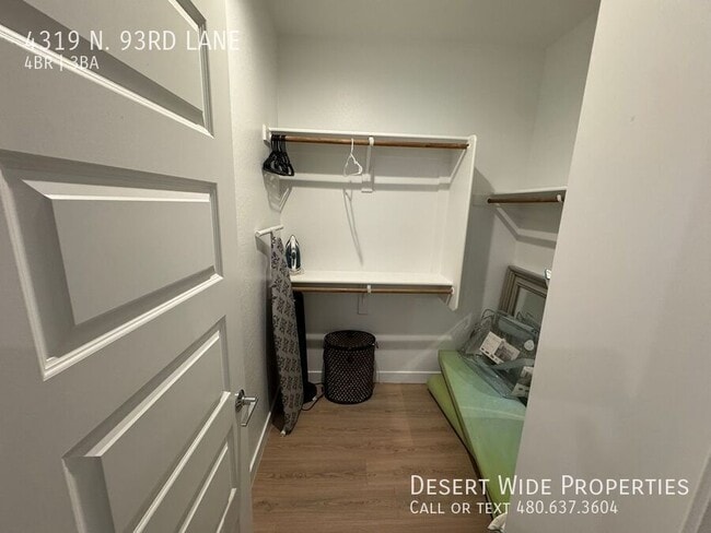 Building Photo - 4319 N 93rd Ln