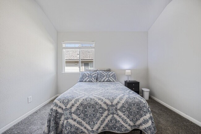 Building Photo - Charming 3-Bedroom with 2 Baths Cottonwood...