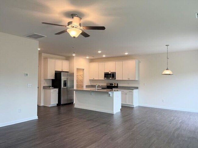 Building Photo - Coming Soon - Gorgeous Home with 3 bedroom...