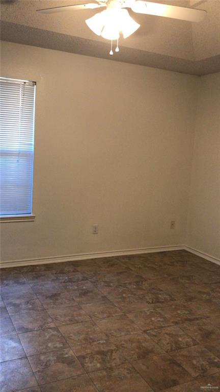 Building Photo - 10 10th St