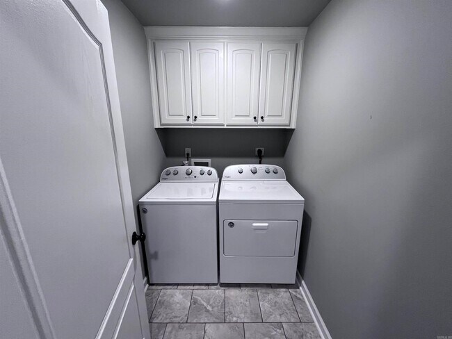 Building Photo - 27 Kasidyann Ct