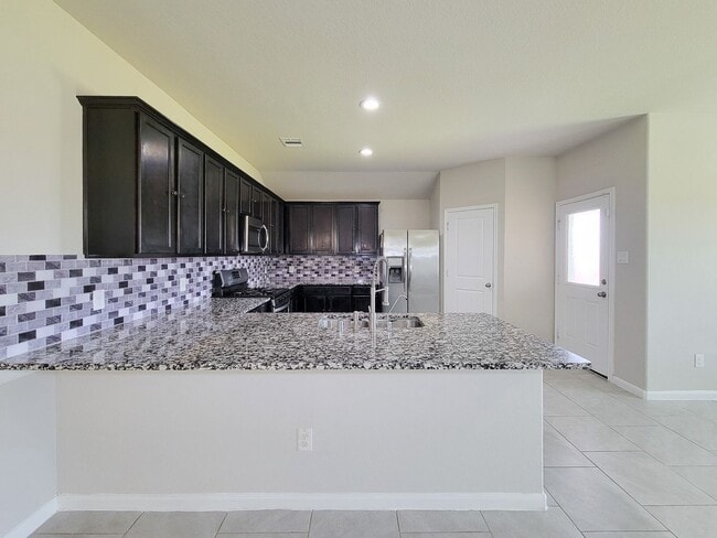 Building Photo - 29614 Breakwater Dr