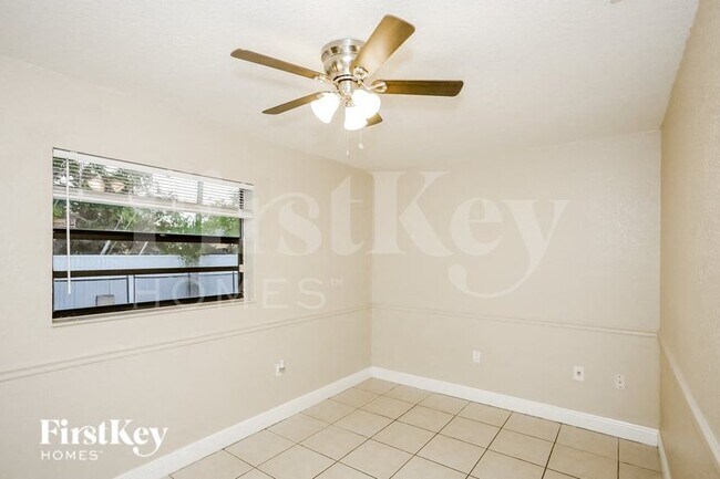 Building Photo - 11310 NW 38th Pl