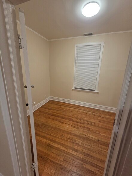 Building Photo - 3951 S Campbell Ave