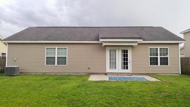 Building Photo - 34 Twin Oaks Pl