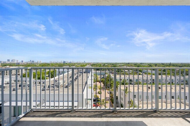 Building Photo - 140 S Dixie Hwy