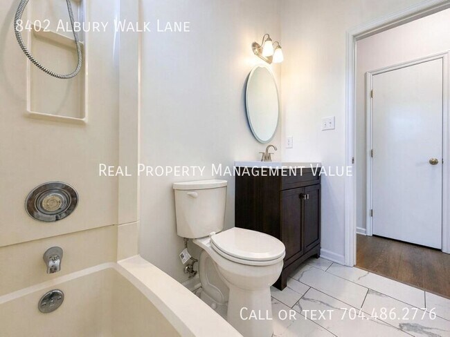 Building Photo - 8402 Albury Walk Ln