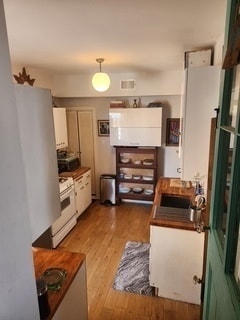 Building Photo - 1020 E 46th St