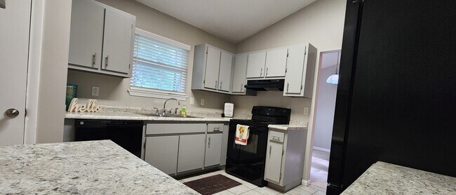 Building Photo - 3002 NW 76th Terrace