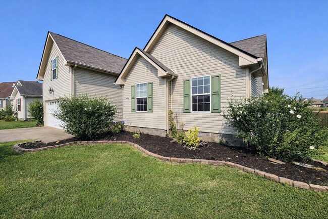 Building Photo - 3 Bed 2 Bath + Bonus Room