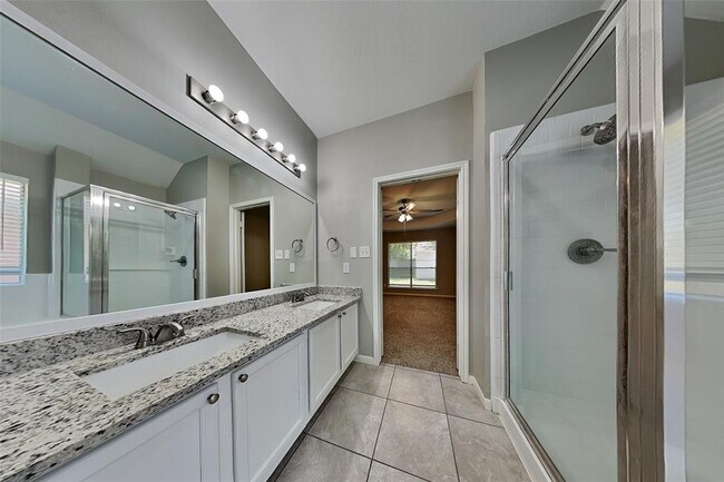 Building Photo - 1714 Sterling Village Dr