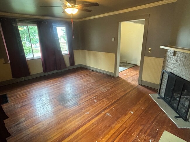 Building Photo - 106 E Sevier Ave