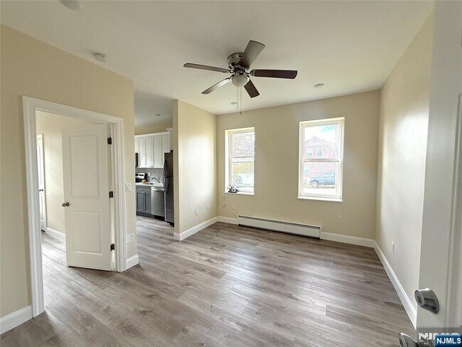 Building Photo - 242 Westminster Pl