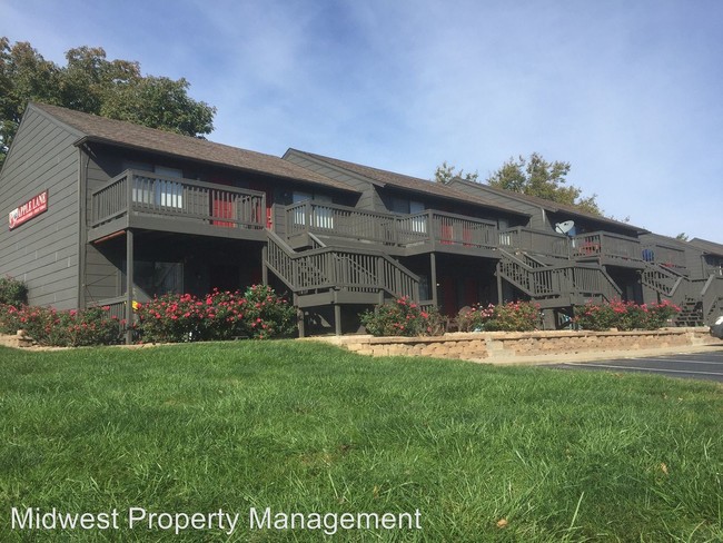 Primary Photo - 1400-1420 Apple Ln
