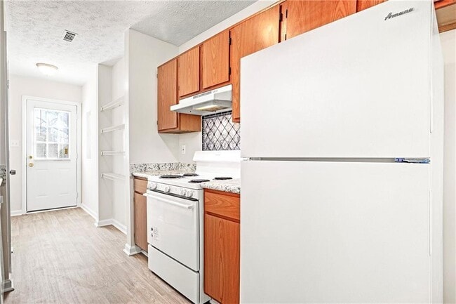 Building Photo - 9211 Fairway Ct