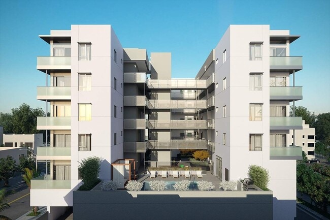 Building Photo - RBM Motor Tabor Apartments