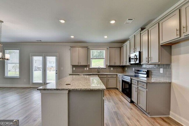 Building Photo - 7309 Yewtree Dr