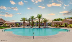 Building Photo - 1367 S Country Club Dr