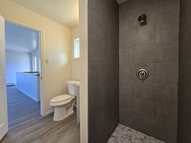 Building Photo - 522B Juniper