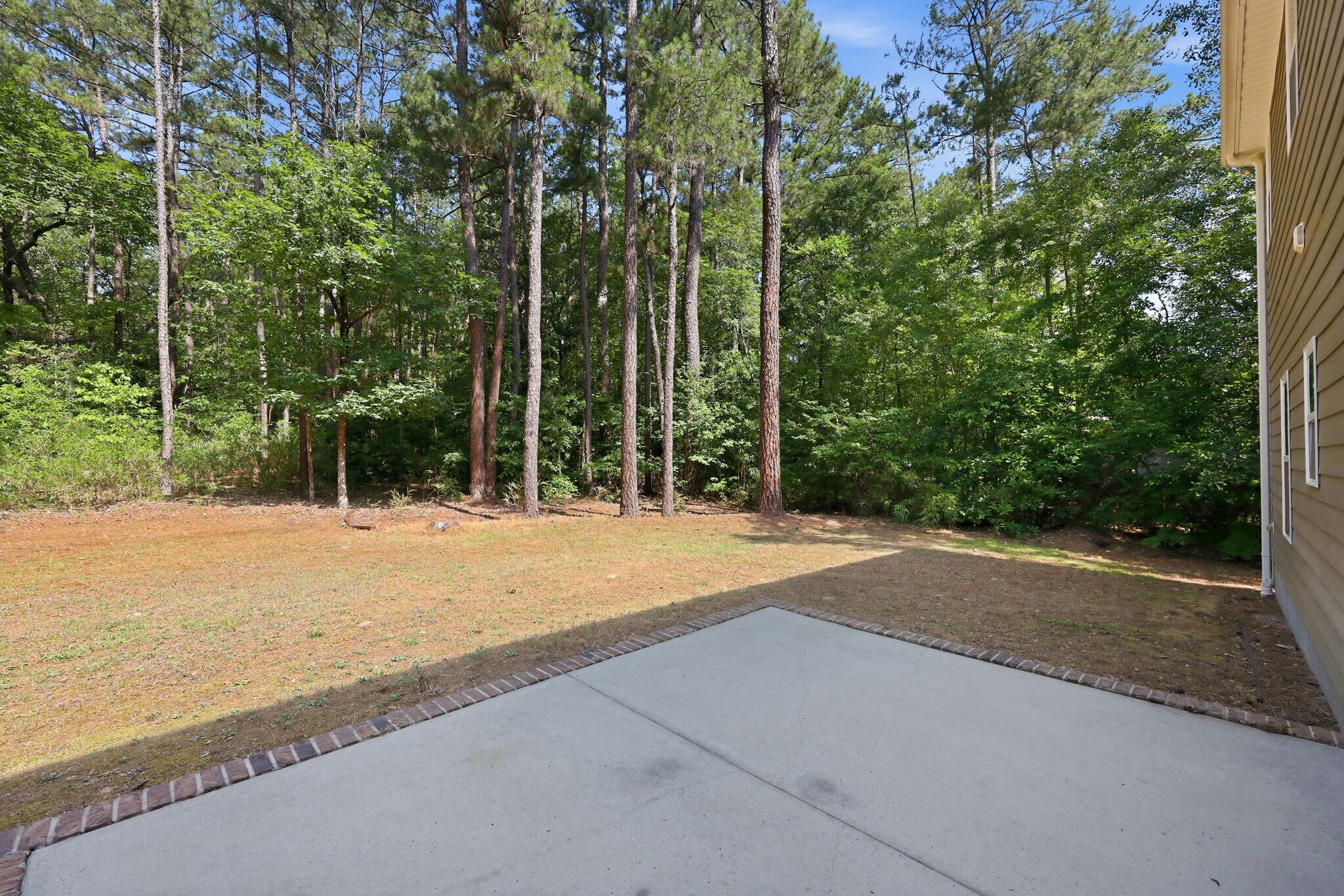 Building Photo - 768 Riverbirch Dr