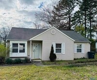 Building Photo - 13900 SW Wyandotte Dr