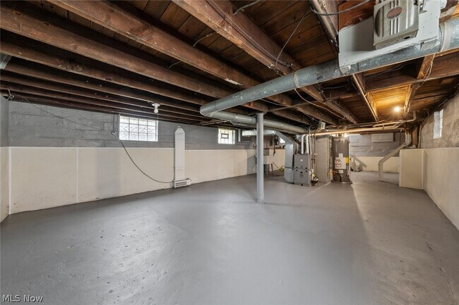Building Photo - 3753 W 139th St