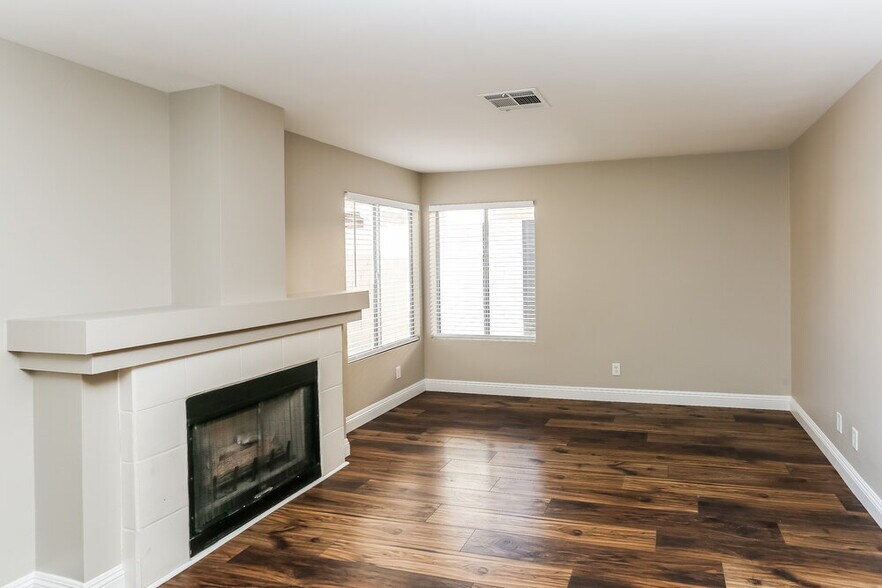 Building Photo - 4137 N Glenfield Cir