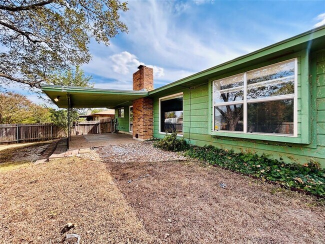 Building Photo - 1508 Thornridge Rd