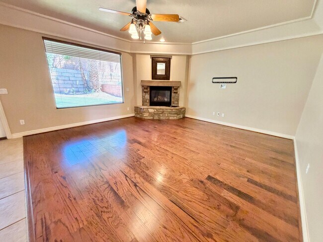 Building Photo - 2176 N Gunsight Dr