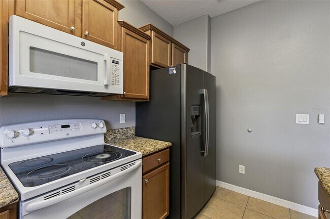 Building Photo - 1250 Twin Trees Ln