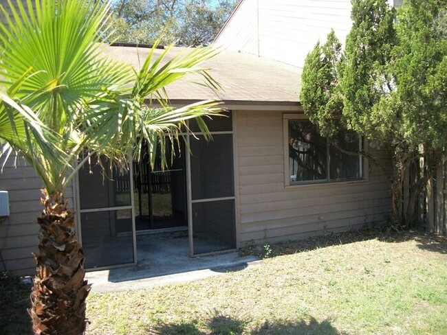 Building Photo - 2/2 Townhome unit in Arlington