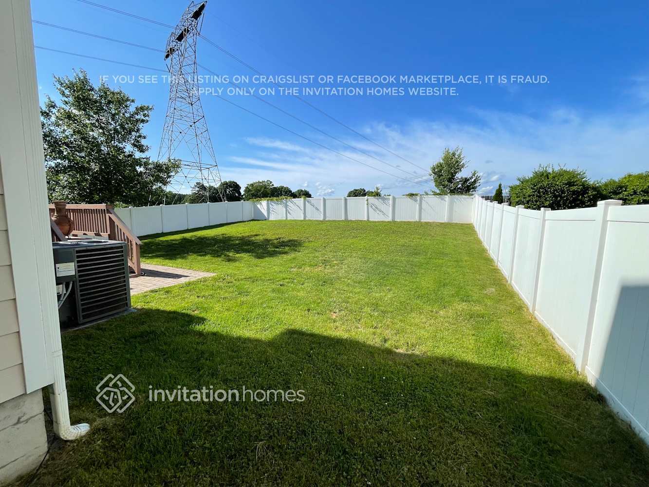 Building Photo - 13425 Pierre Reverdy Dr