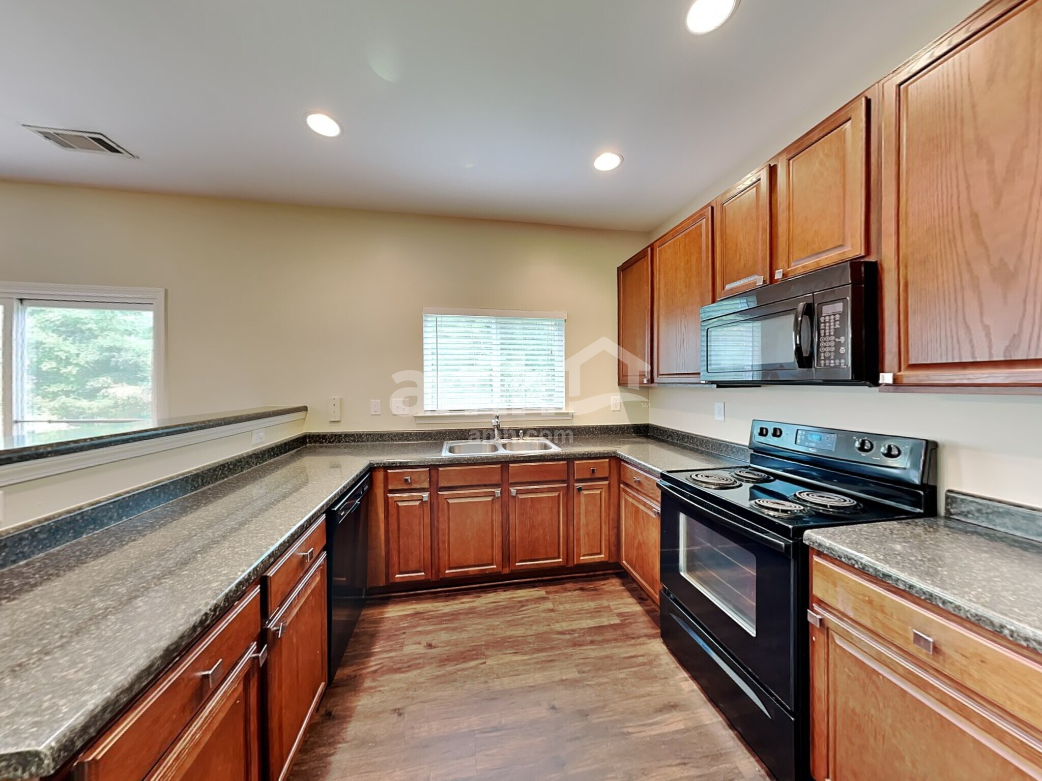 Building Photo - 427 Bougainvillea Ct