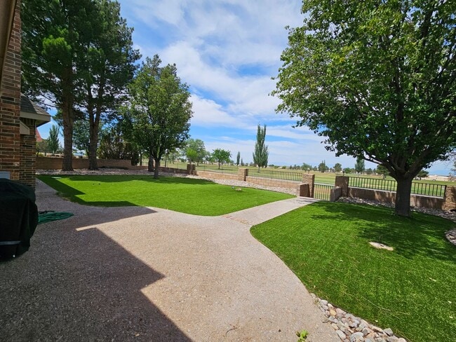Building Photo - 311 Desert Sun Ct